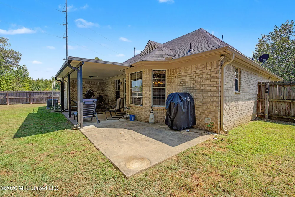 5590 Gilliland Cove Southaven, MS 38671