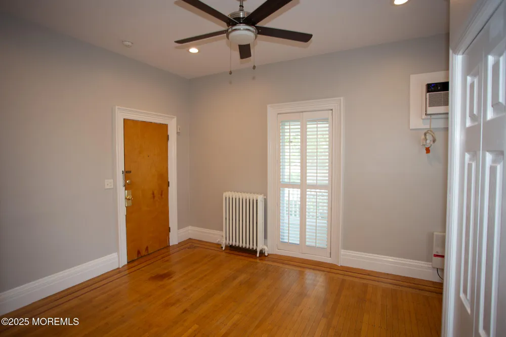 6 3rd Avenue #2 Atlantic Highlands, NJ 07716