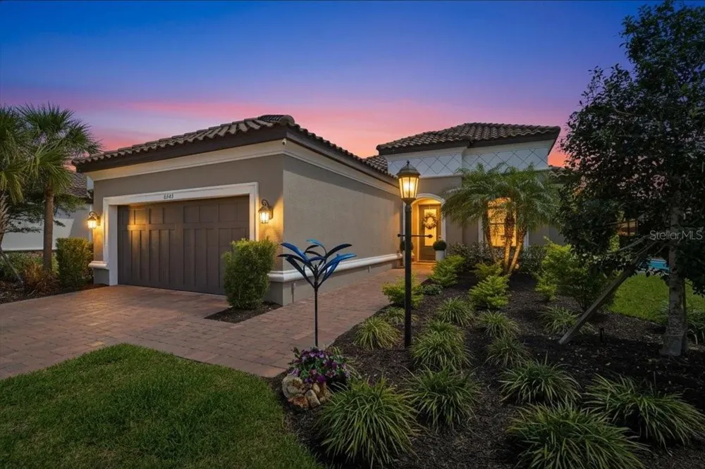6243 PLATEAU COURT Bradenton, FL 34203