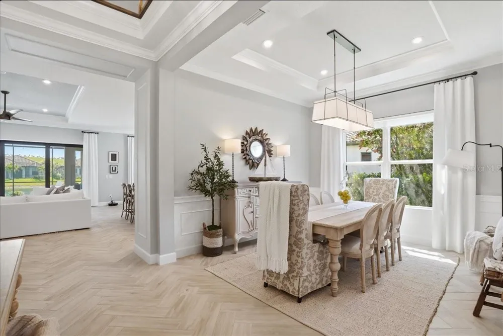 6243 PLATEAU COURT Bradenton, FL 34203
