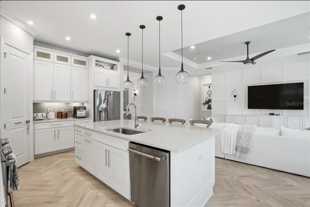 6243 PLATEAU COURT Bradenton, FL 34203