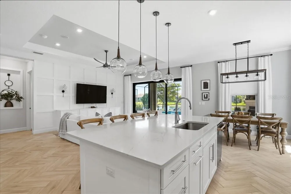 6243 PLATEAU COURT Bradenton, FL 34203