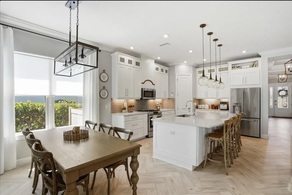 6243 PLATEAU COURT Bradenton, FL 34203