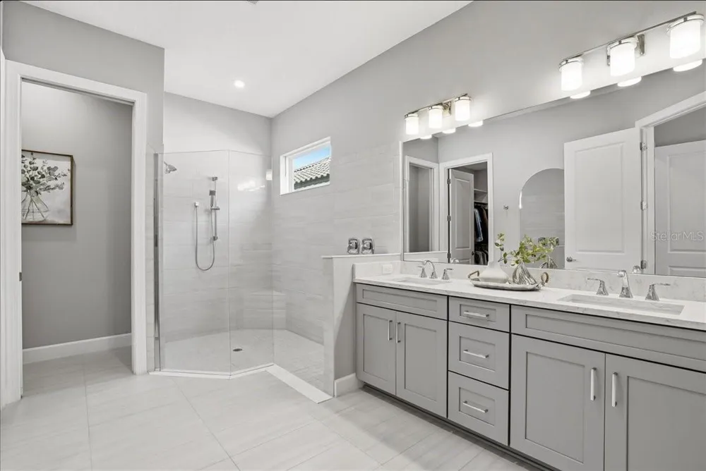 6243 PLATEAU COURT Bradenton, FL 34203