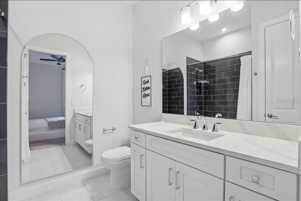 6243 PLATEAU COURT Bradenton, FL 34203