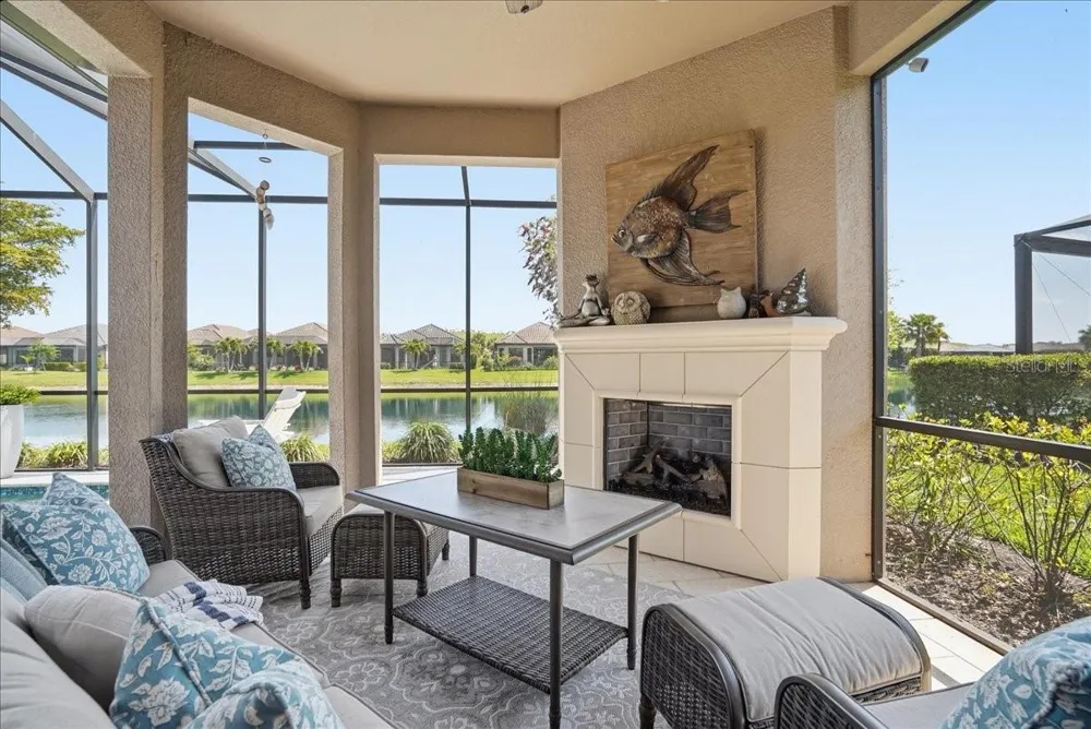 6243 PLATEAU COURT Bradenton, FL 34203