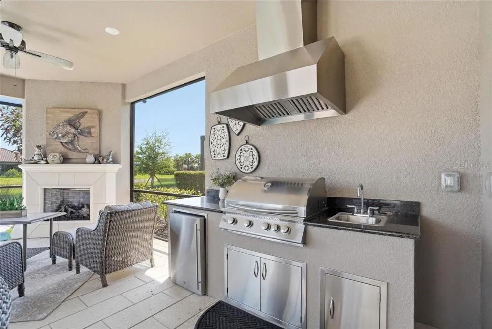 6243 PLATEAU COURT Bradenton, FL 34203