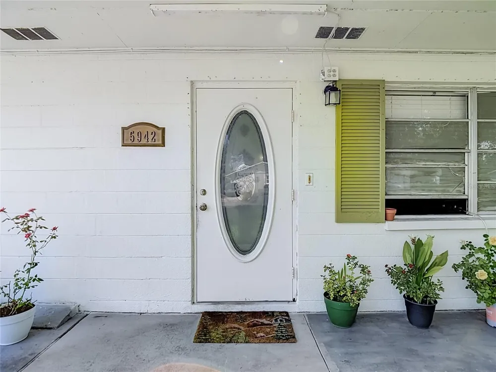 5942 20TH STREET Zephyrhills, FL 33542