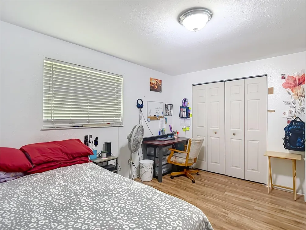 5942 20TH STREET Zephyrhills, FL 33542