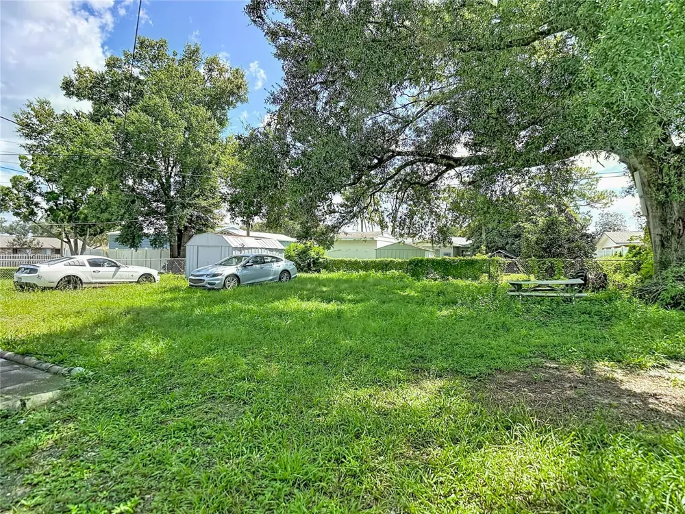 5942 20TH STREET Zephyrhills, FL 33542