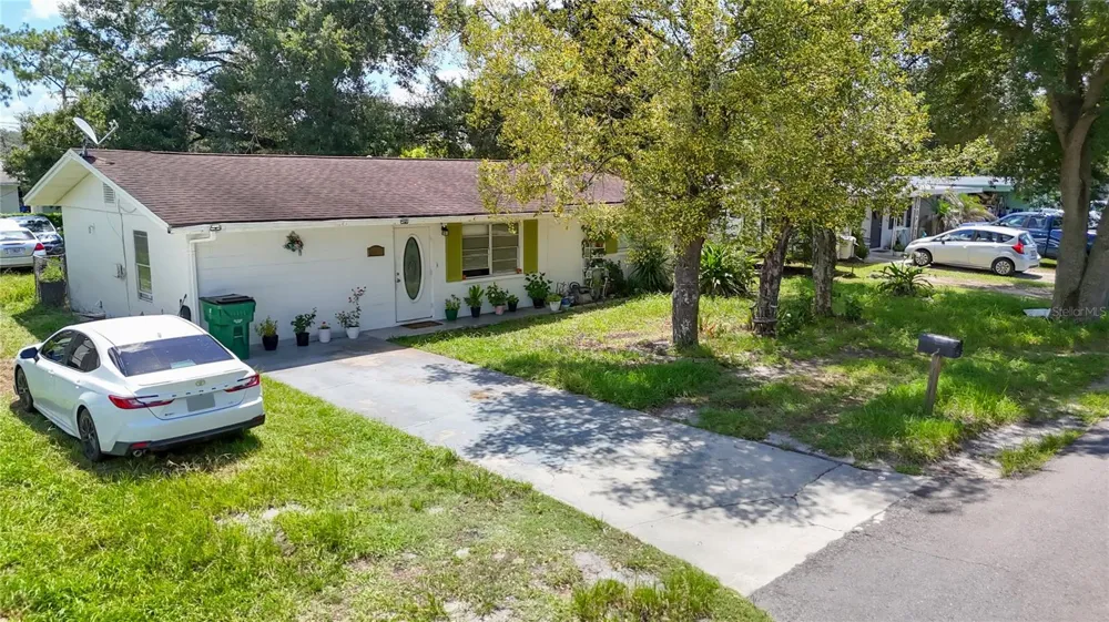 5942 20TH STREET Zephyrhills, FL 33542