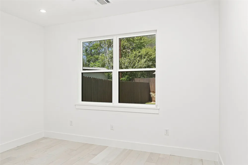 1500 Sylvan Glade #A Austin, TX 78745