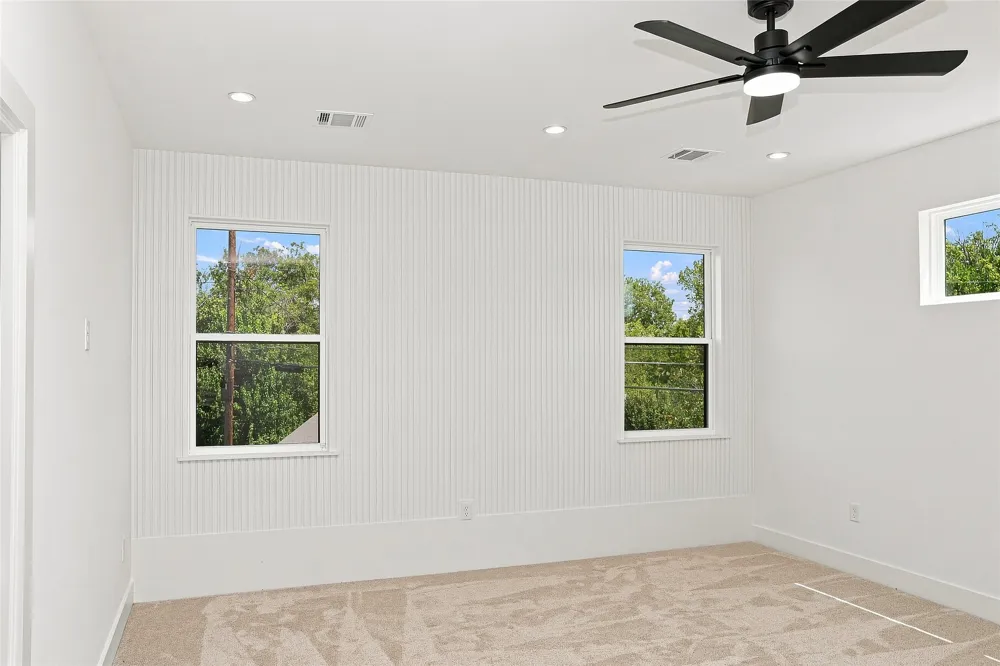 1500 Sylvan Glade #A Austin, TX 78745