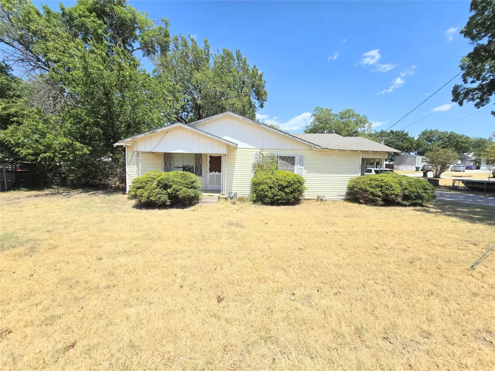 309 Decatur Street Bowie, TX 76230