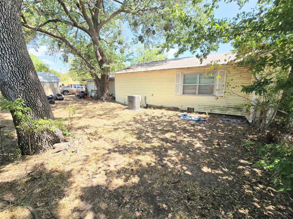 309 Decatur Street Bowie, TX 76230