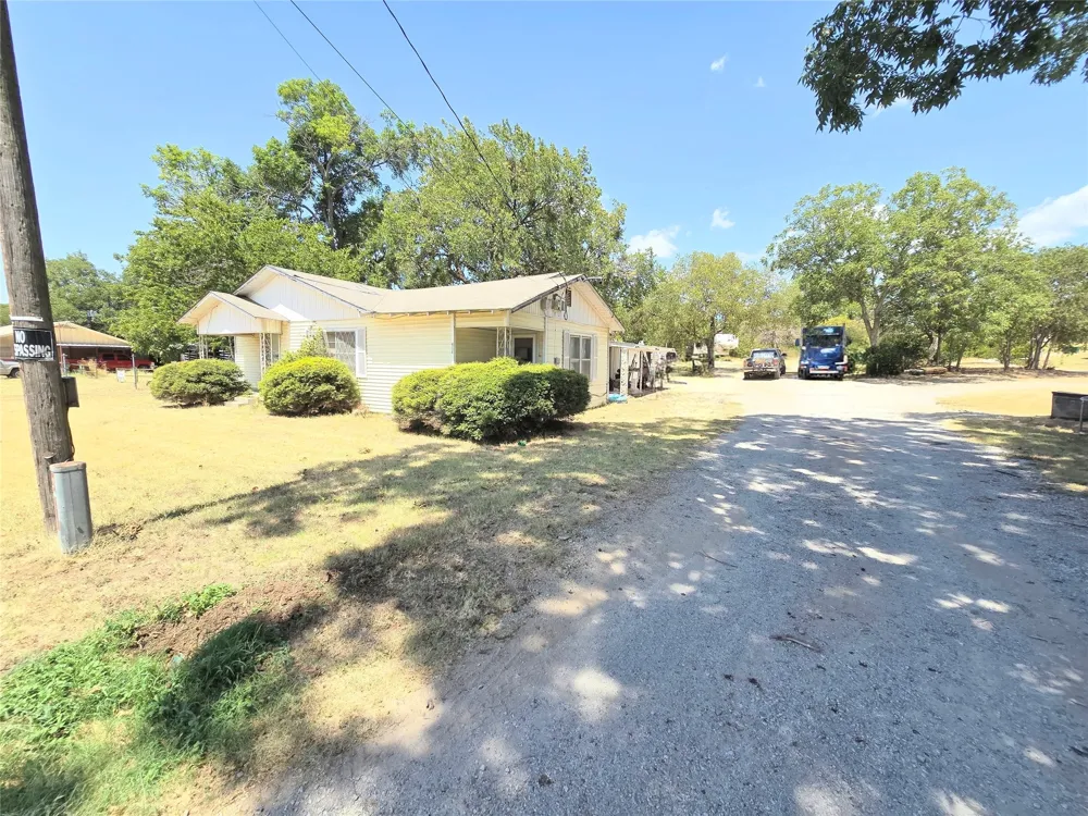 309 Decatur Street Bowie, TX 76230