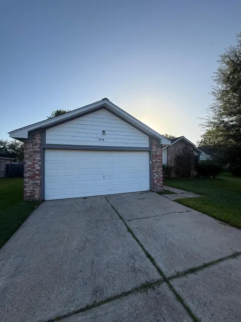 1019 Western Springs Drive