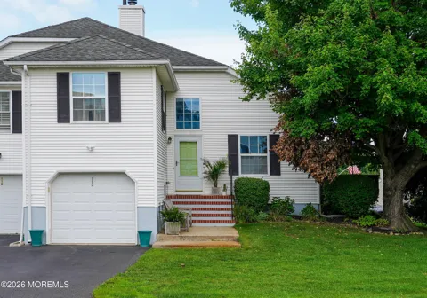 113 Racquet Road