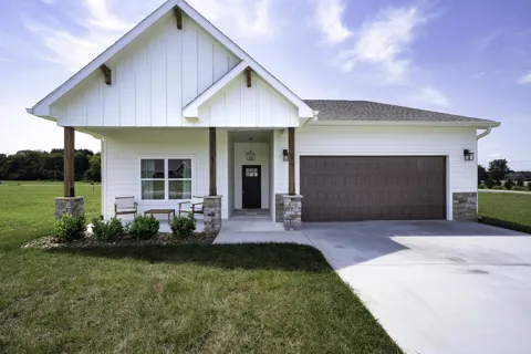 56 Deer Valley Cir