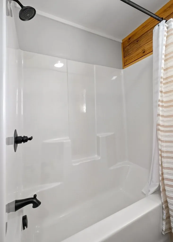108 Crestview Ln Livingston, TN 38570