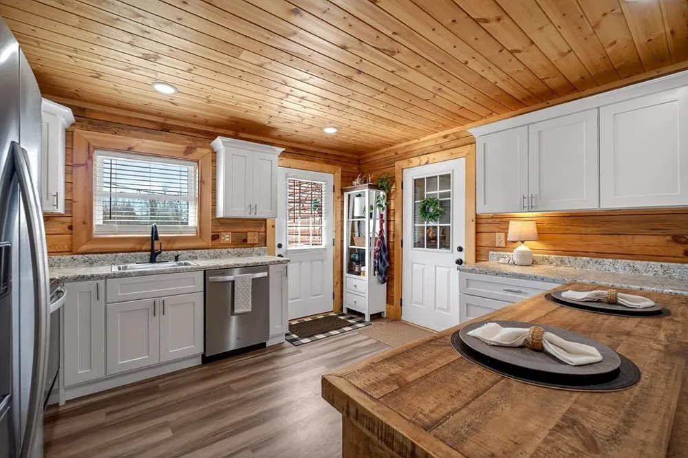 108 Crestview Ln Livingston, TN 38570
