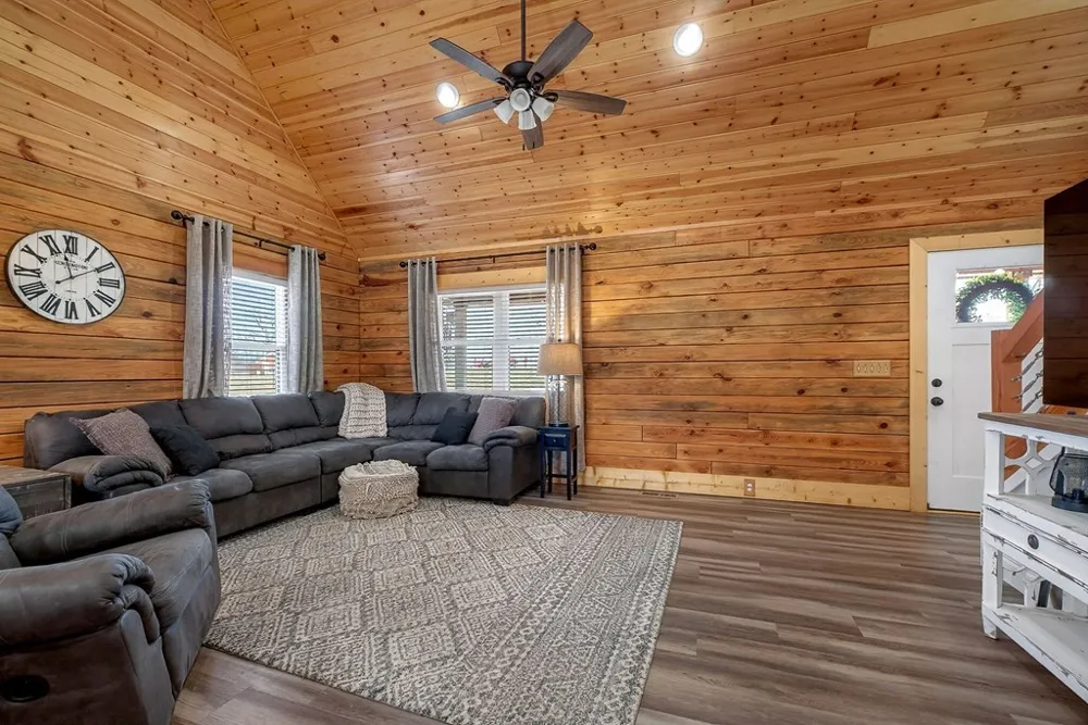 108 Crestview Ln Livingston, TN 38570