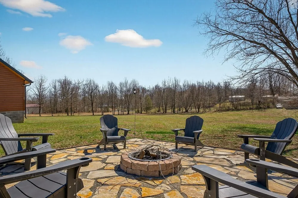 108 Crestview Ln Livingston, TN 38570