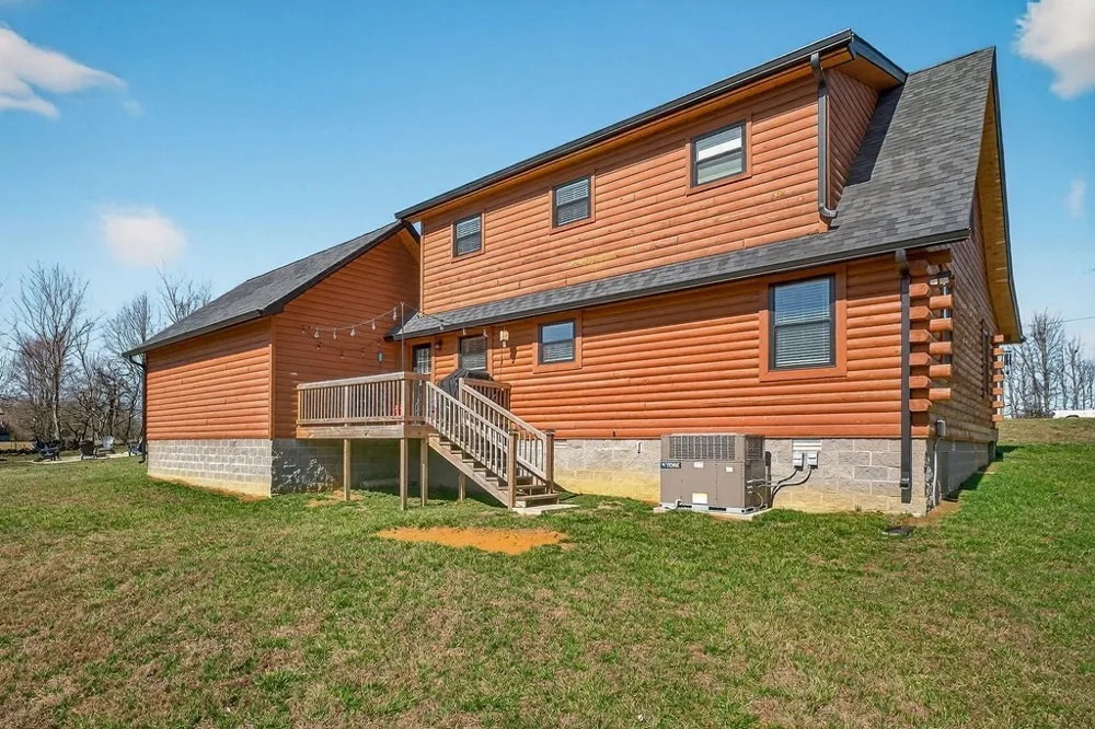 108 Crestview Ln Livingston, TN 38570