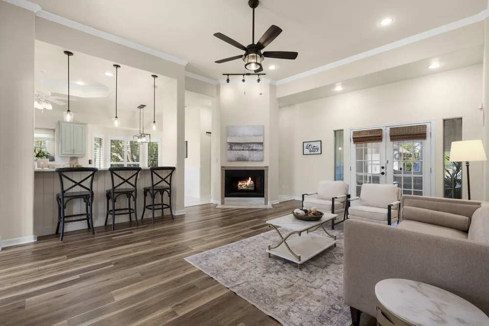 691 Broken Lance Drive Dripping Springs, TX 78620