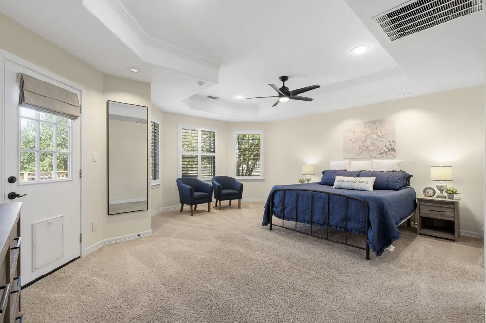 691 Broken Lance Drive Dripping Springs, TX 78620
