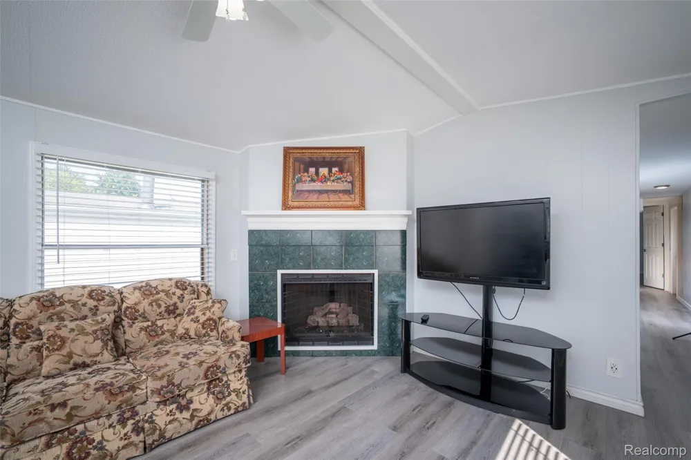 2043 Marmoor Drive Shelby Charter Township, MI 48317