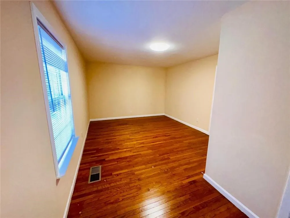 880 Cascade Avenue SW Atlanta, GA 30311