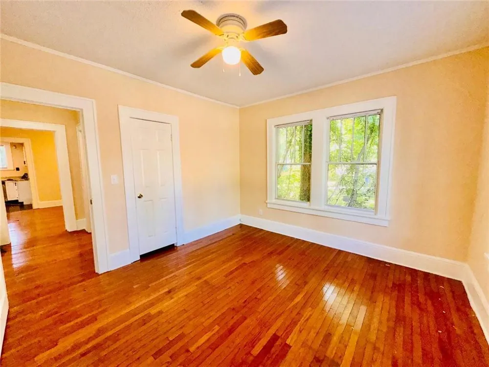 880 Cascade Avenue SW Atlanta, GA 30311