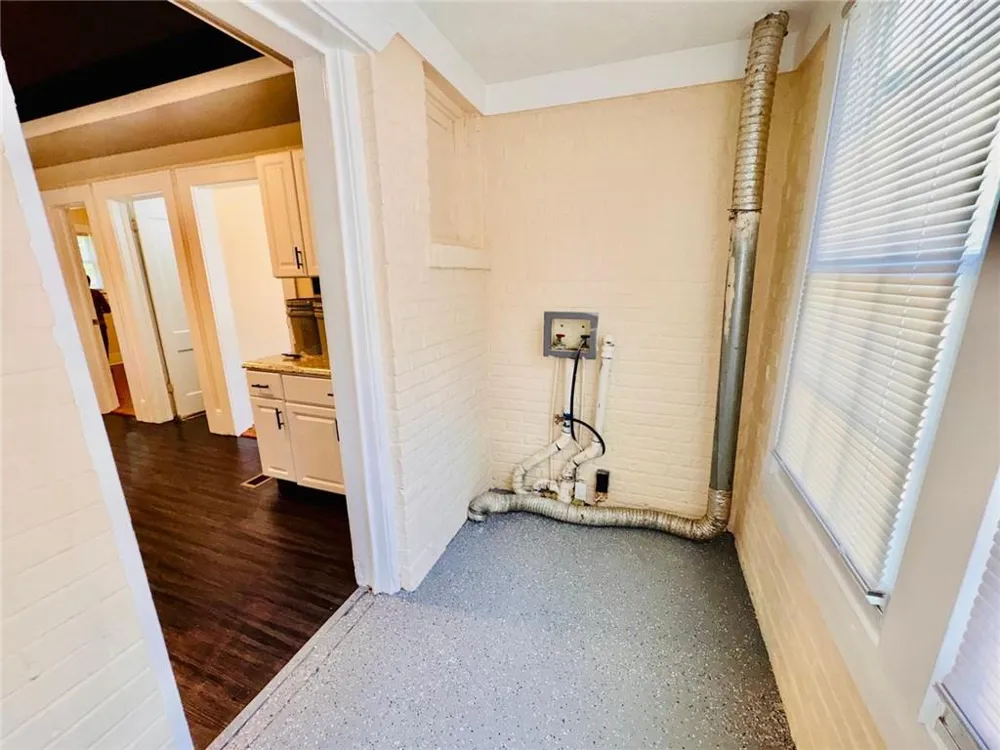 880 Cascade Avenue SW Atlanta, GA 30311