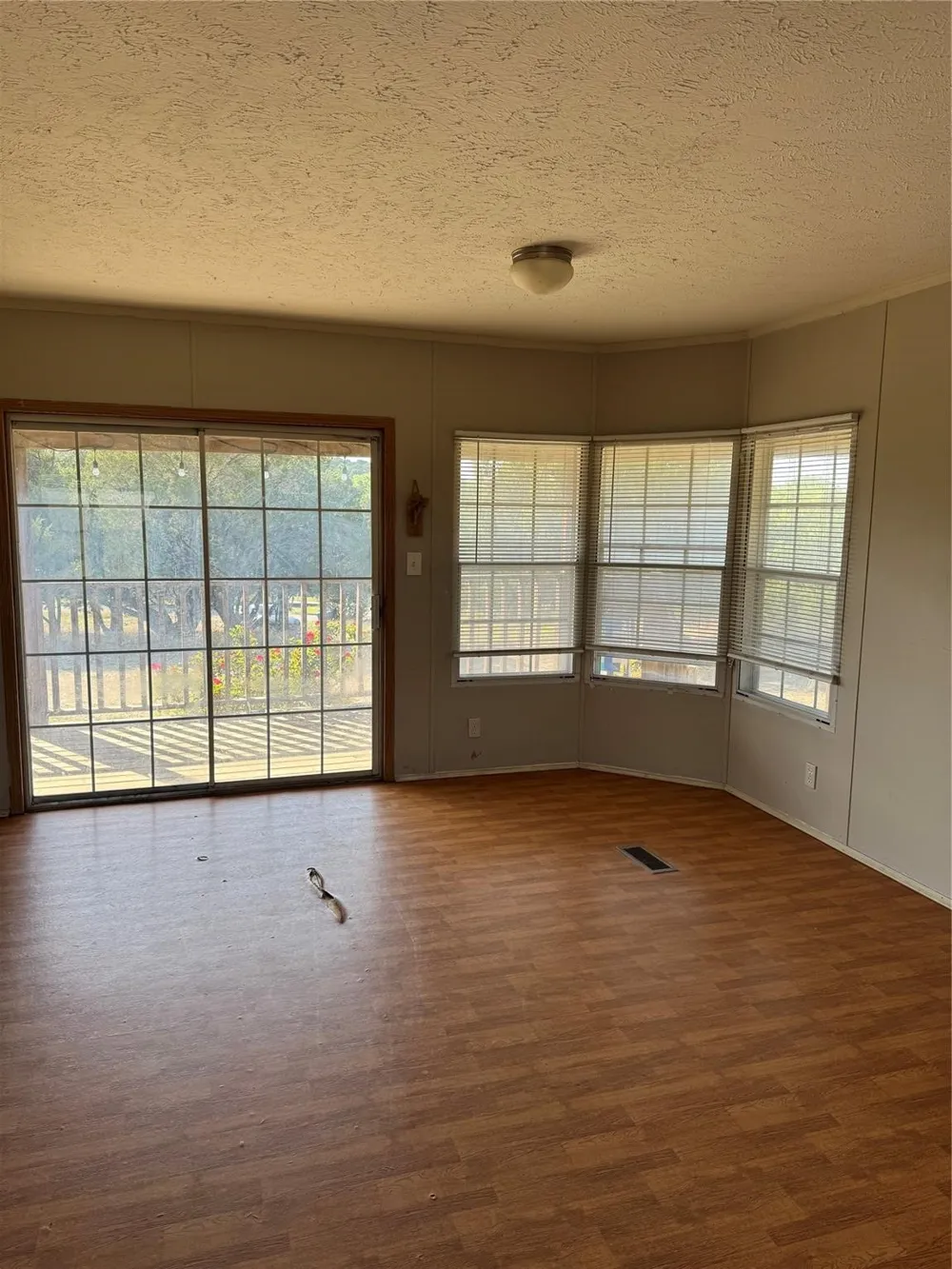 910 Star Drive Granbury, TX 76049