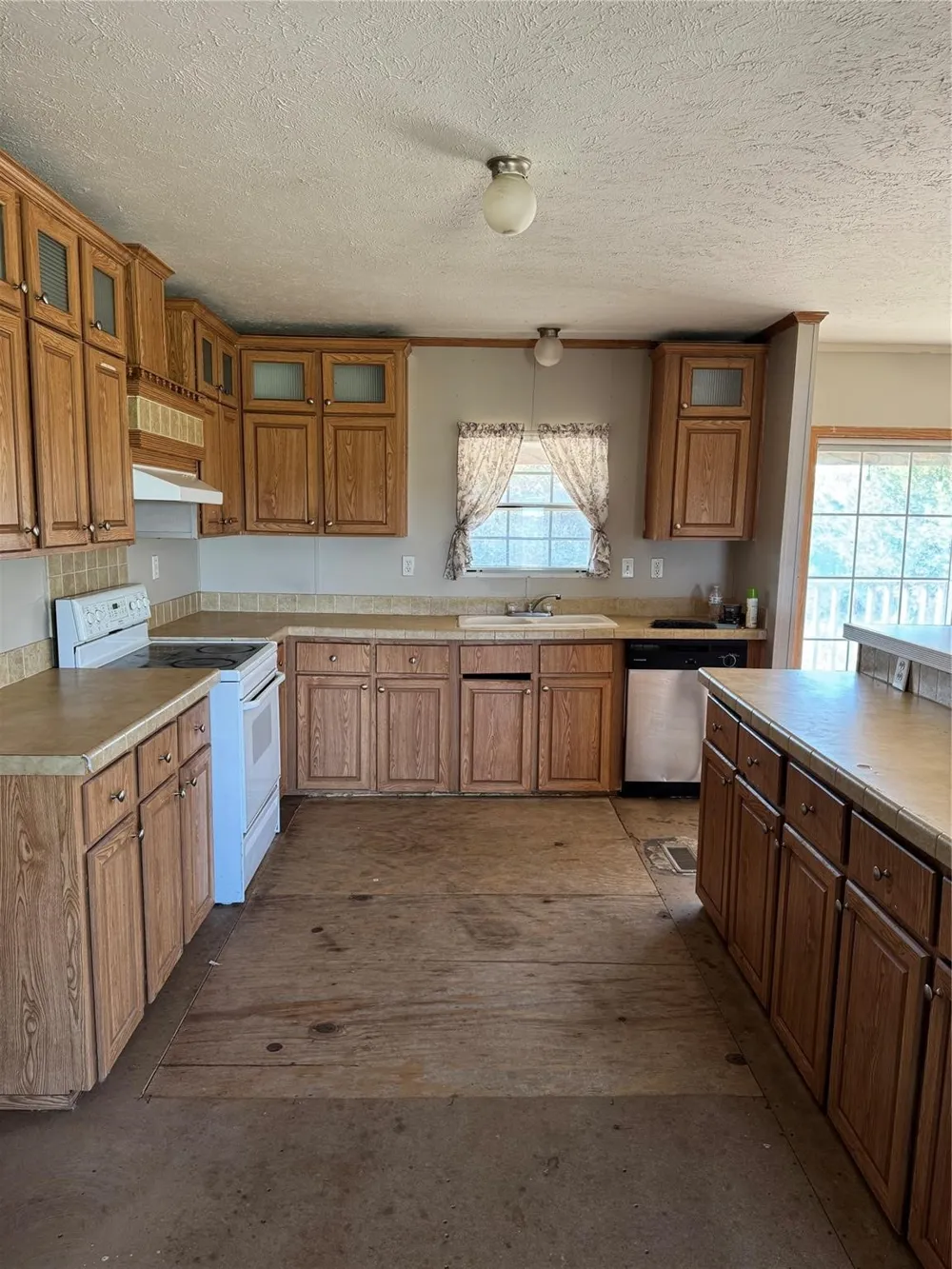 910 Star Drive Granbury, TX 76049