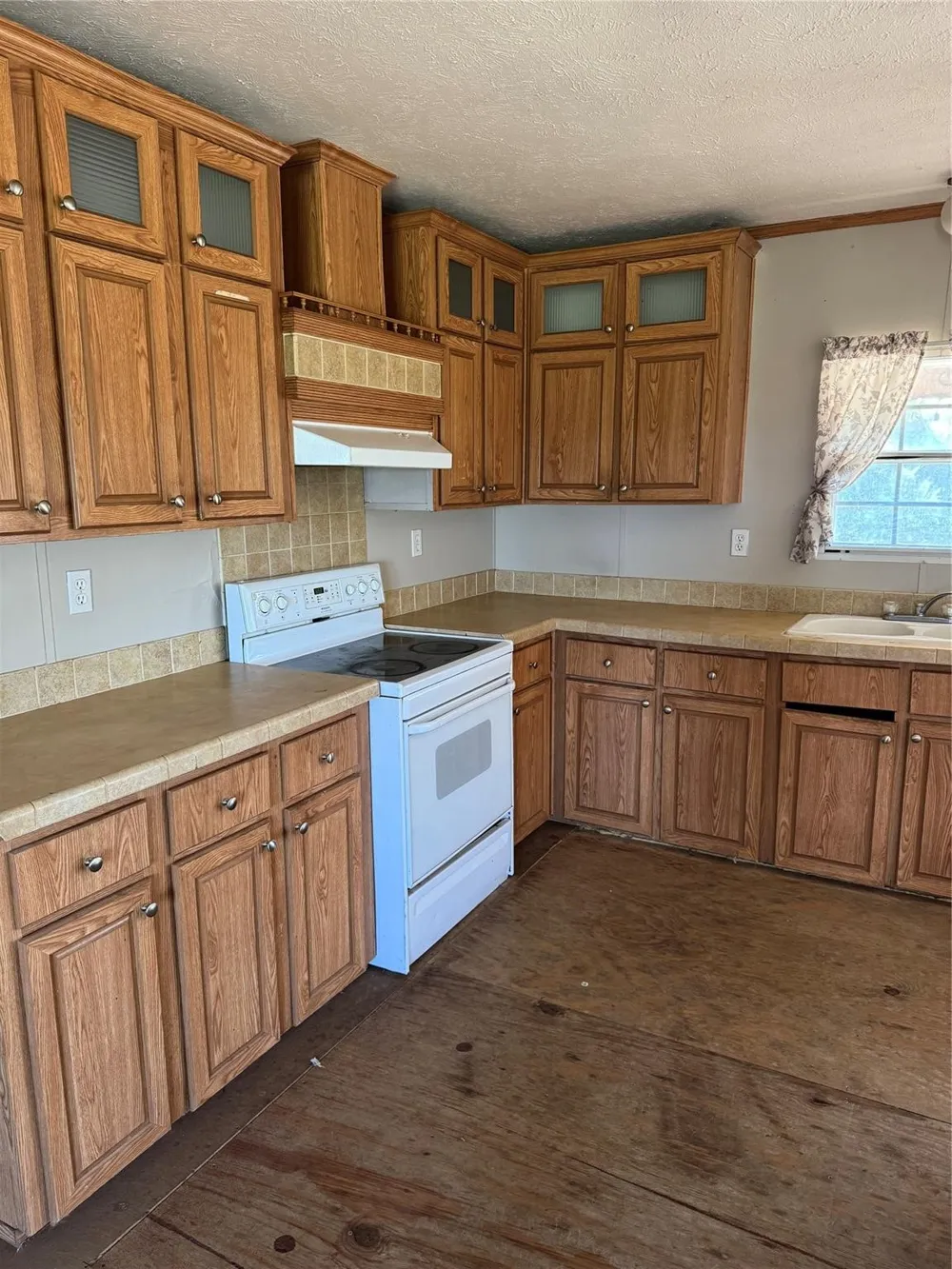 910 Star Drive Granbury, TX 76049