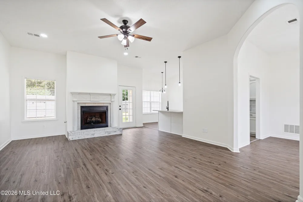 1090 Fawn Drive Hernando, MS 38632