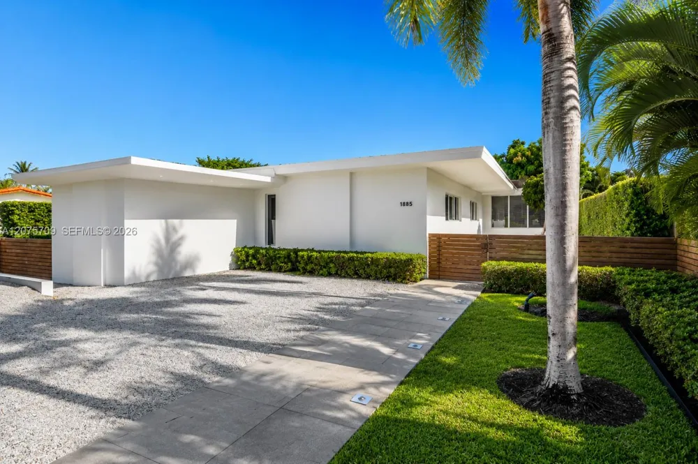 1885 Daytonia Rd Miami Beach, FL 33141
