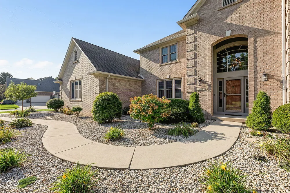 9981 Sugarleaf Place Fishers, IN 46038