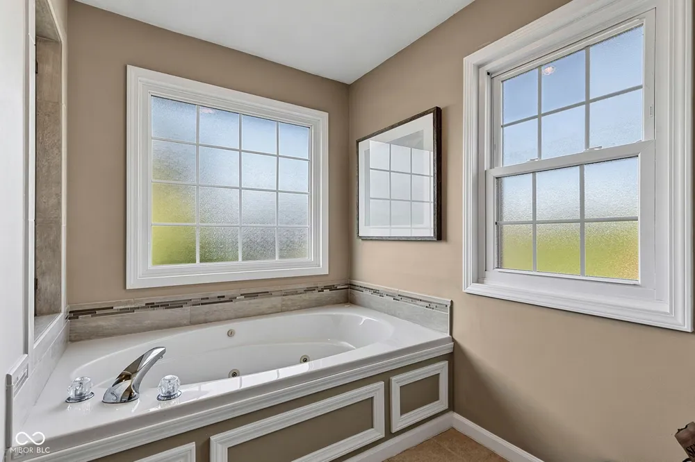 9981 Sugarleaf Place Fishers, IN 46038