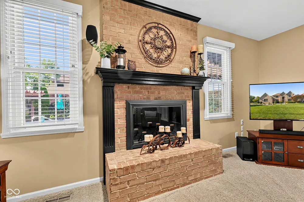 9981 Sugarleaf Place Fishers, IN 46038
