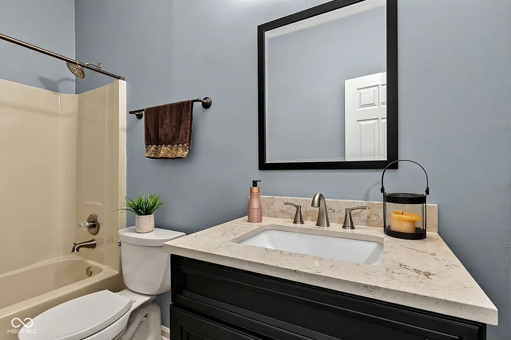 9981 Sugarleaf Place Fishers, IN 46038