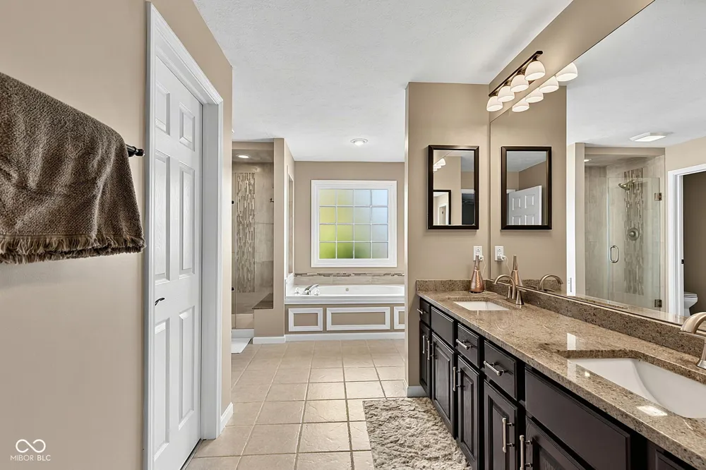 9981 Sugarleaf Place Fishers, IN 46038