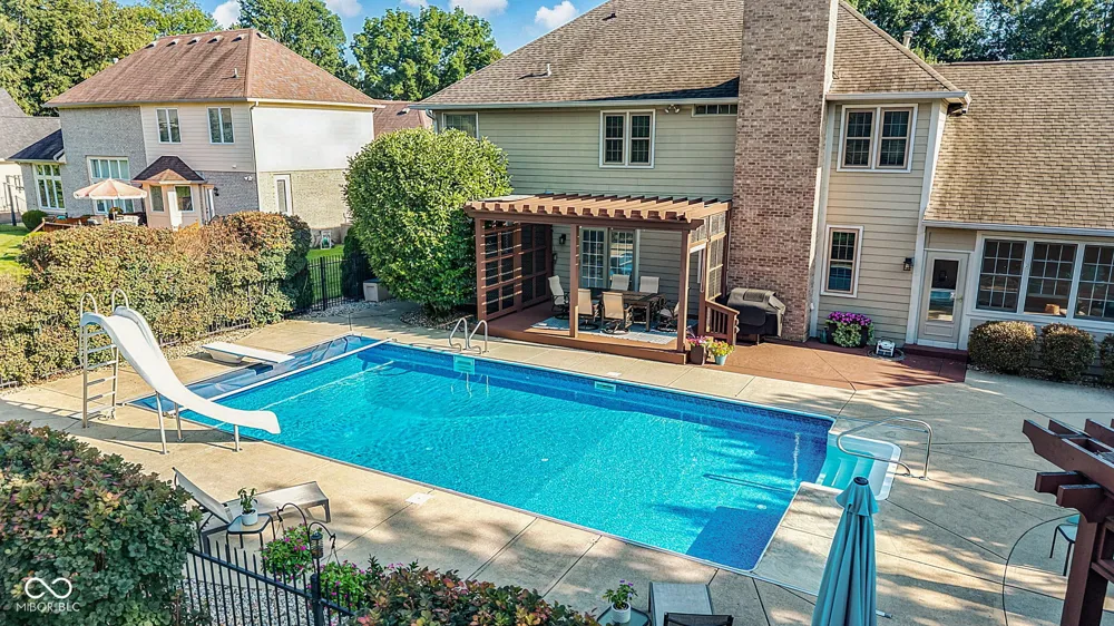 9981 Sugarleaf Place Fishers, IN 46038