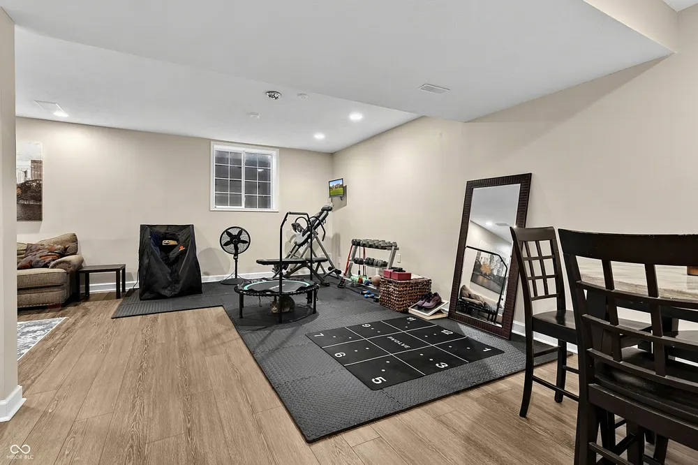 9981 Sugarleaf Place Fishers, IN 46038