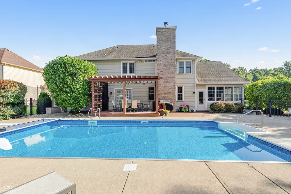 9981 Sugarleaf Place Fishers, IN 46038