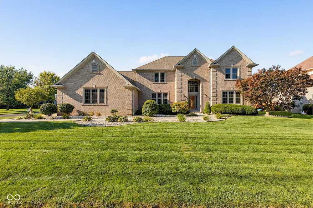 9981 Sugarleaf Place Fishers, IN 46038