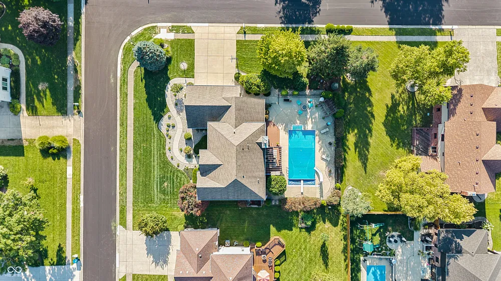 9981 Sugarleaf Place Fishers, IN 46038