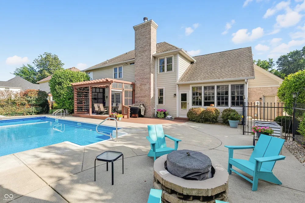 9981 Sugarleaf Place Fishers, IN 46038